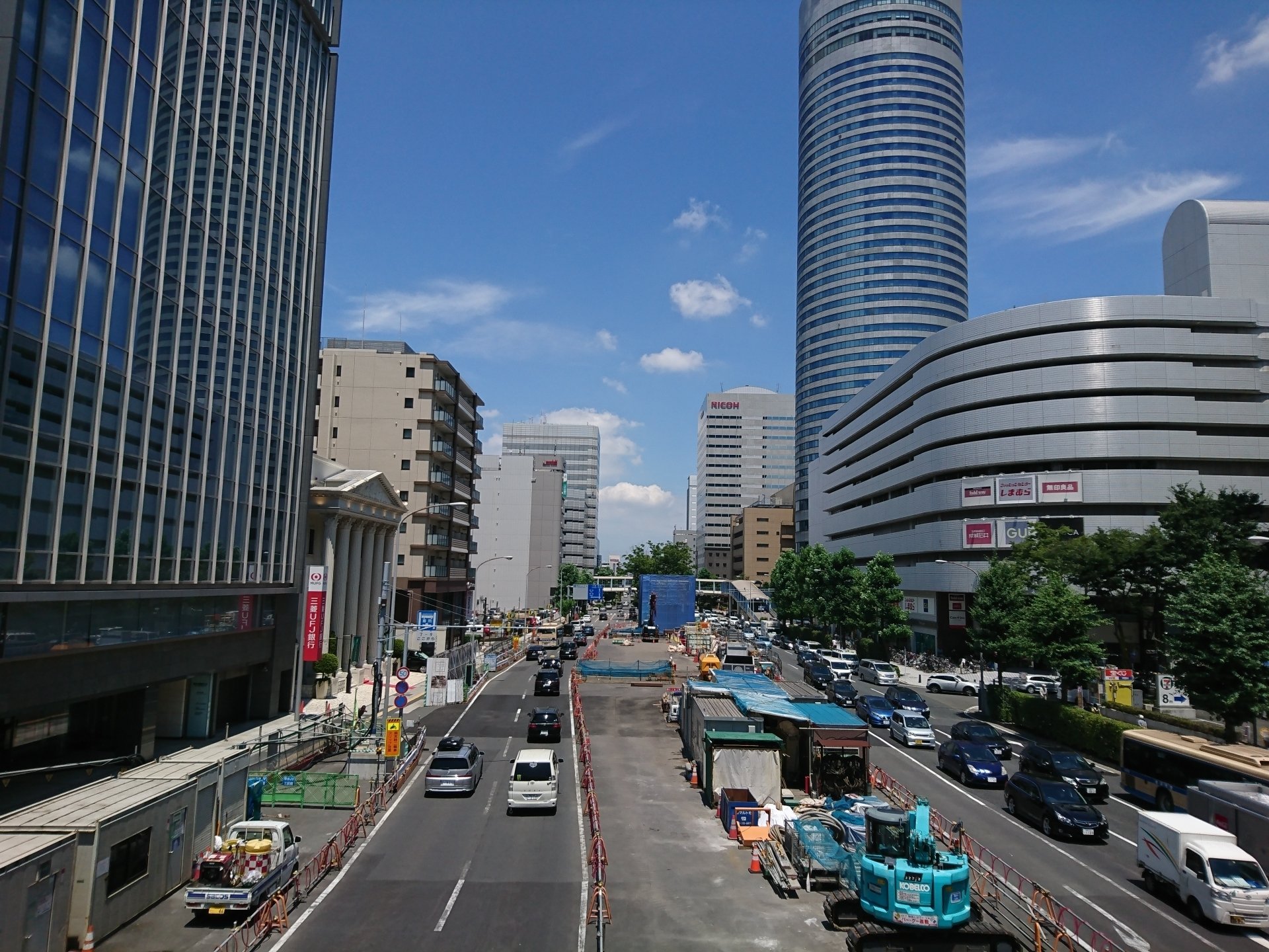 N72633312bf83 003